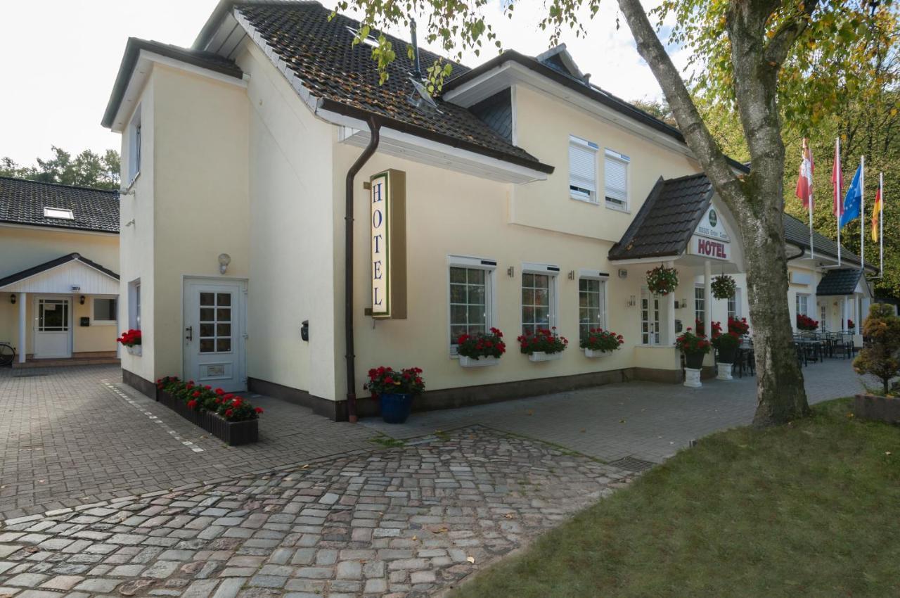 Hotel Gruene Tanne Хамбург Екстериор снимка