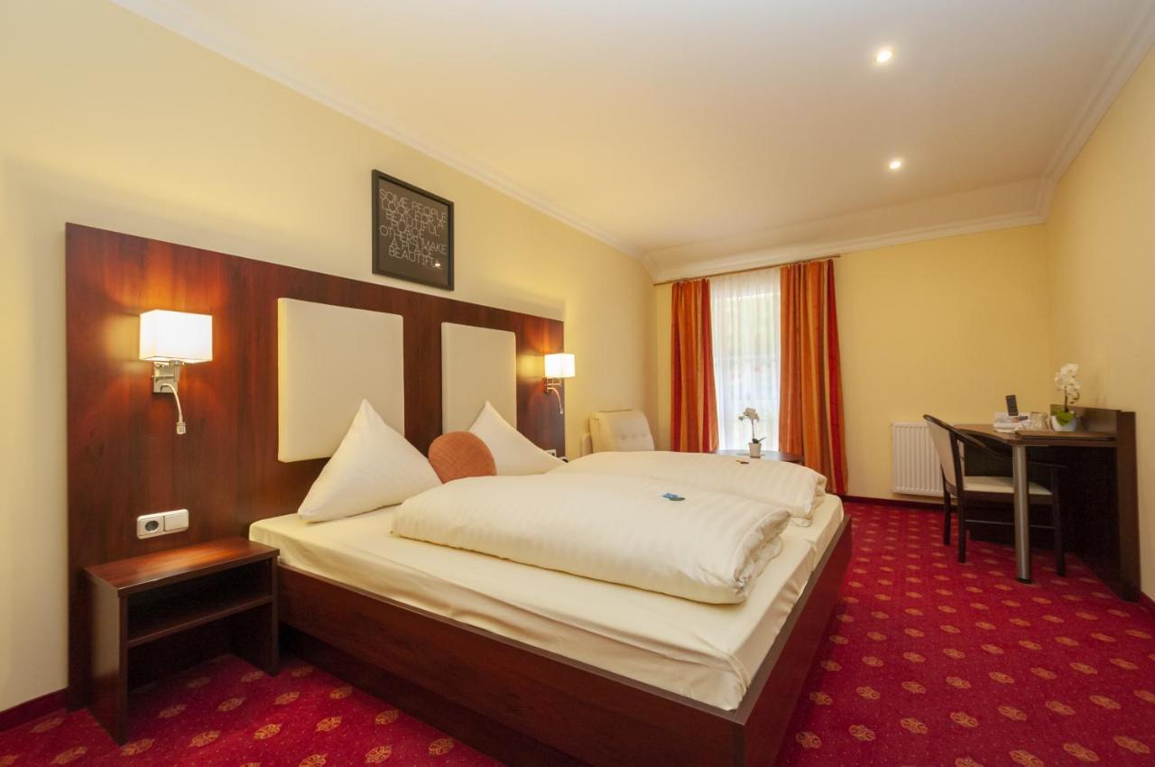Hotel Gruene Tanne Хамбург Екстериор снимка