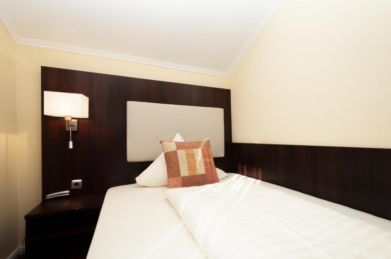 Hotel Gruene Tanne Хамбург Екстериор снимка