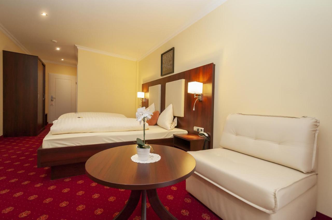 Hotel Gruene Tanne Хамбург Екстериор снимка