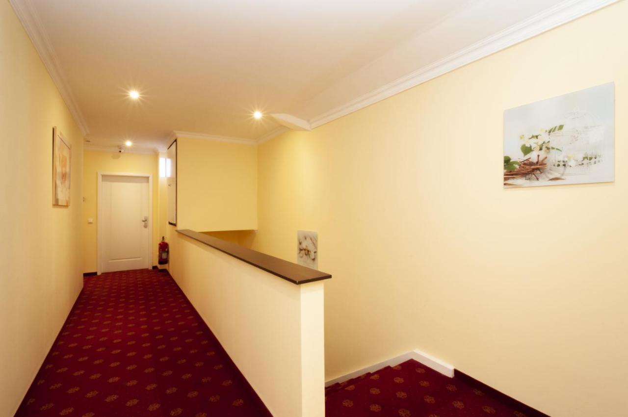 Hotel Gruene Tanne Хамбург Екстериор снимка