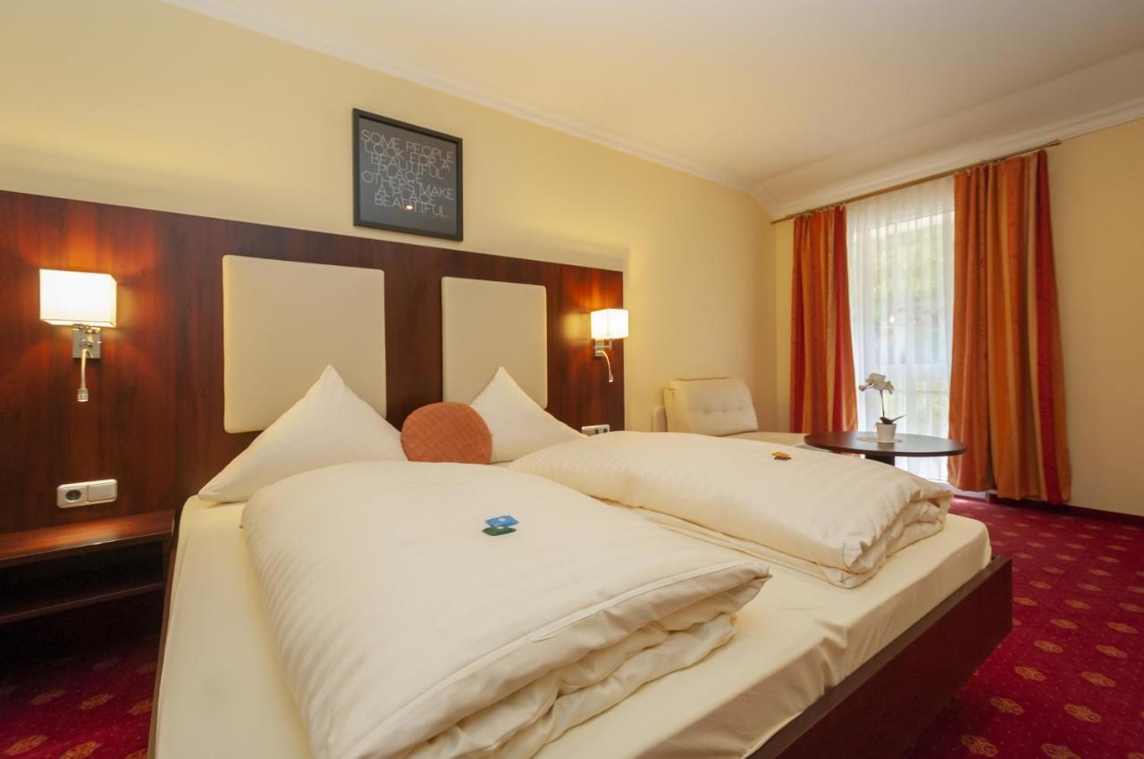 Hotel Gruene Tanne Хамбург Екстериор снимка