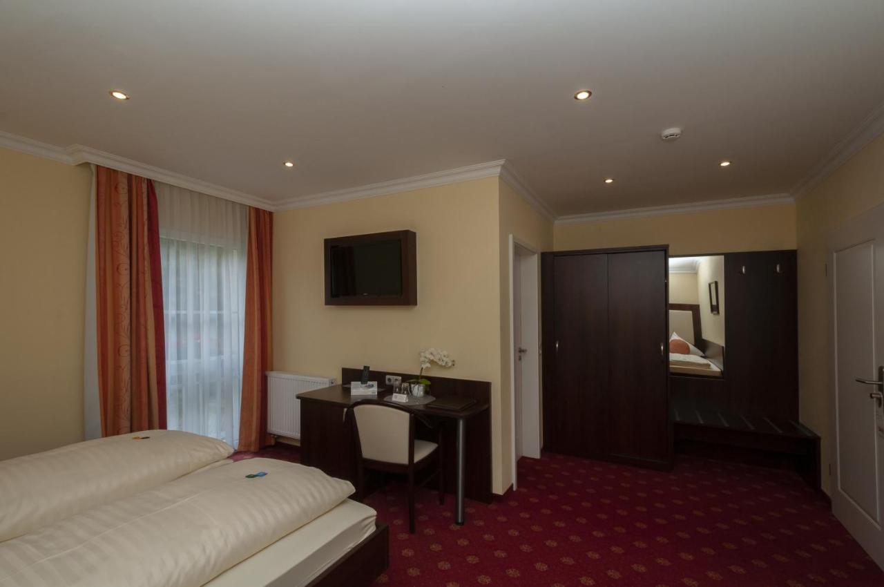 Hotel Gruene Tanne Хамбург Екстериор снимка