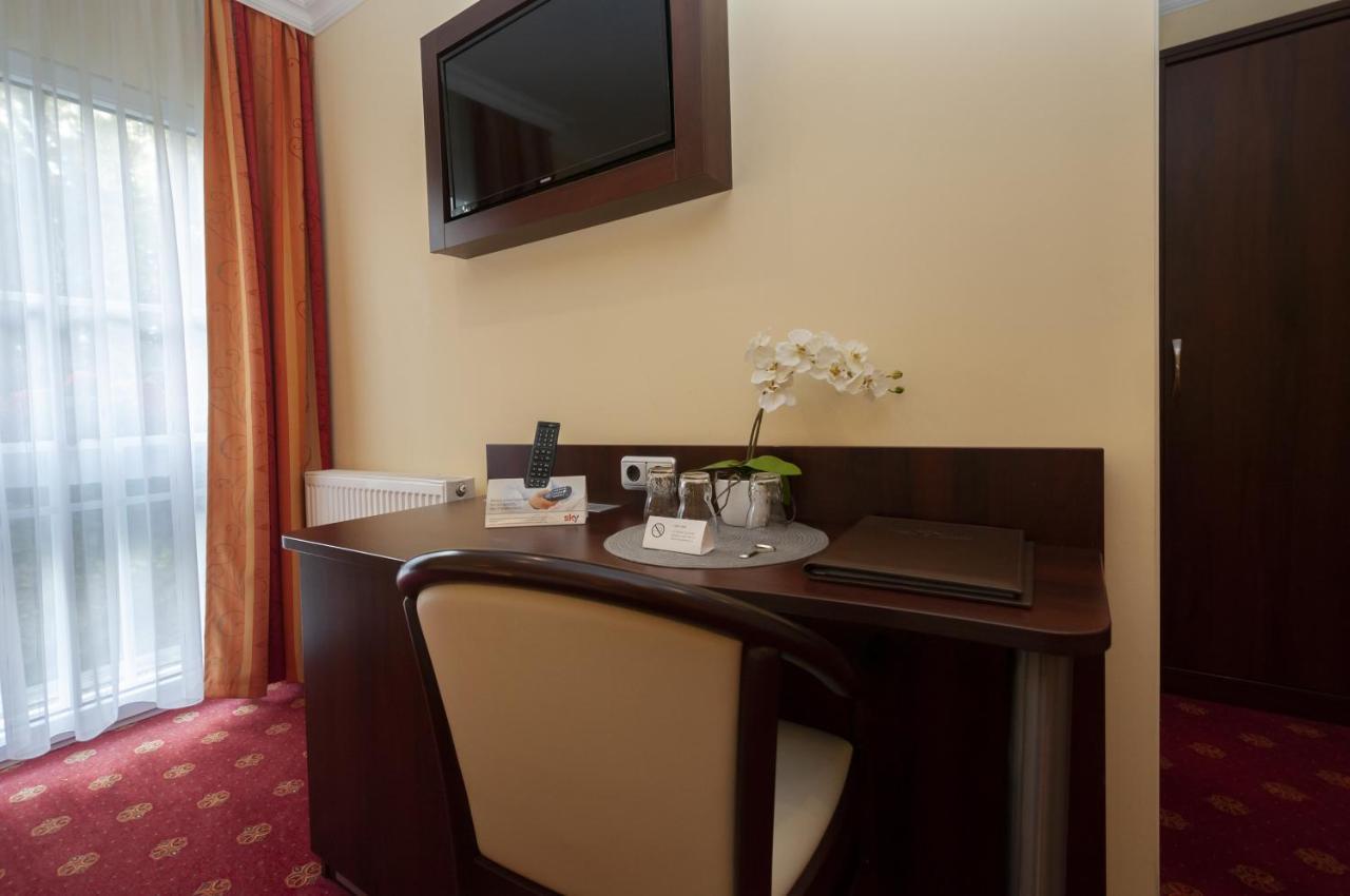 Hotel Gruene Tanne Хамбург Екстериор снимка