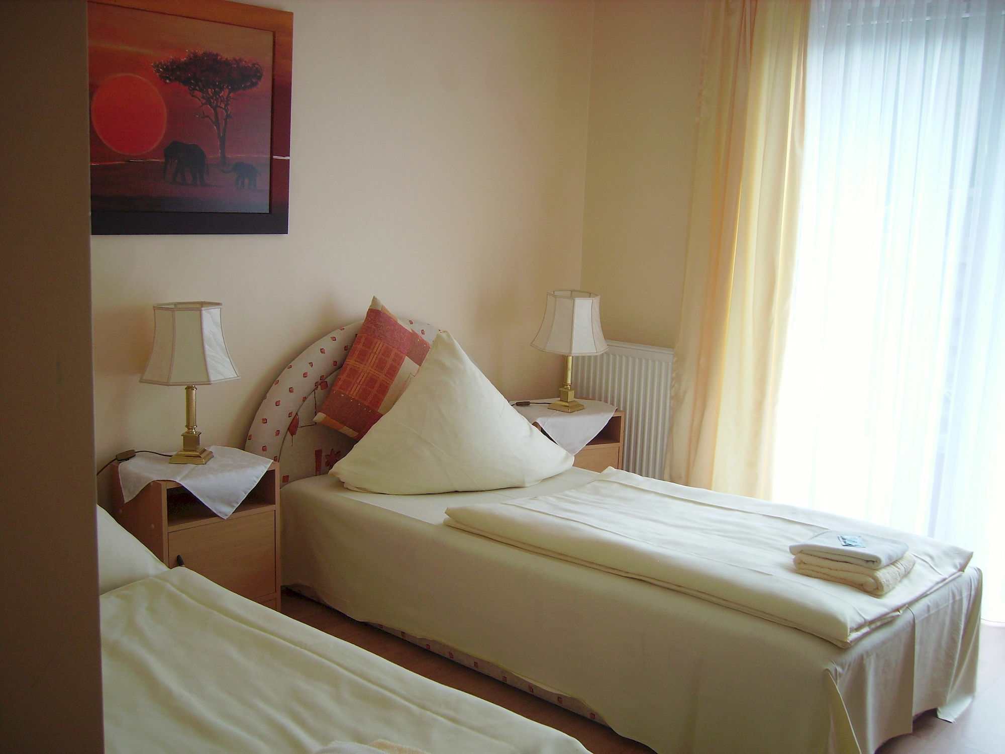 Hotel Gruene Tanne Хамбург Екстериор снимка